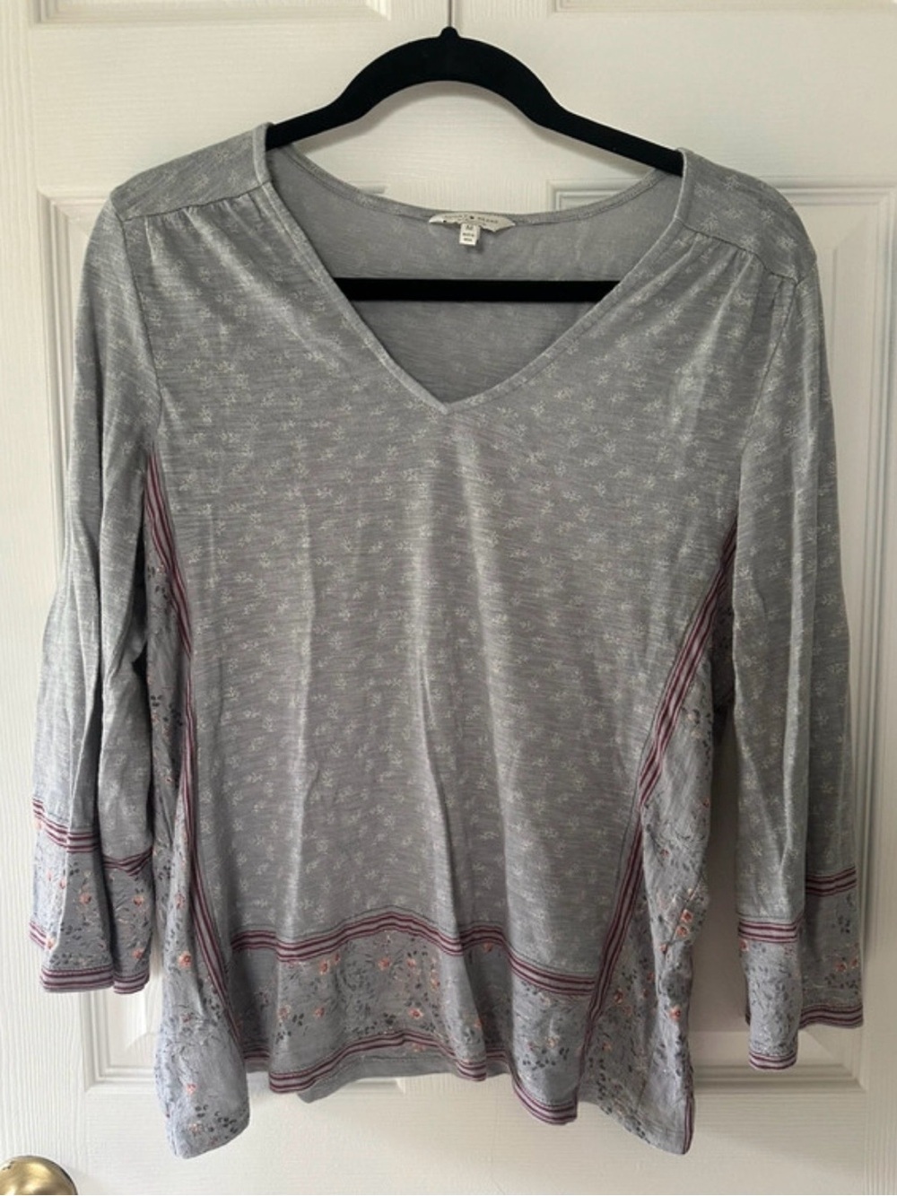 Light Gray V-Neck Long Sleeve Top - Lucky Brand